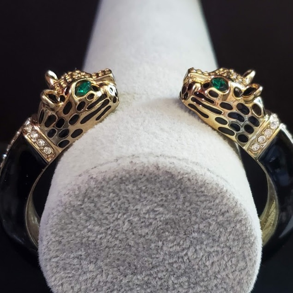 Betsey Johnson Leopard Panther Hinge Bangle Bracelet Gold Black Green Rhinestone